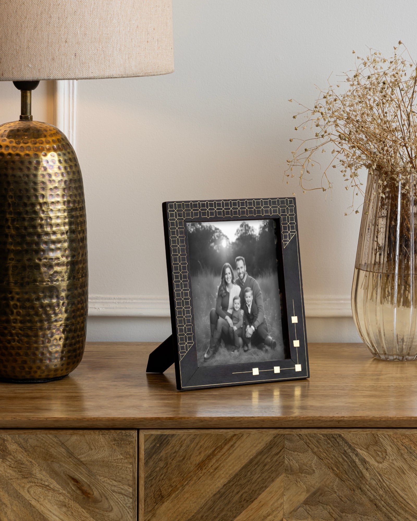 Knot Trakashi Photo  Frame