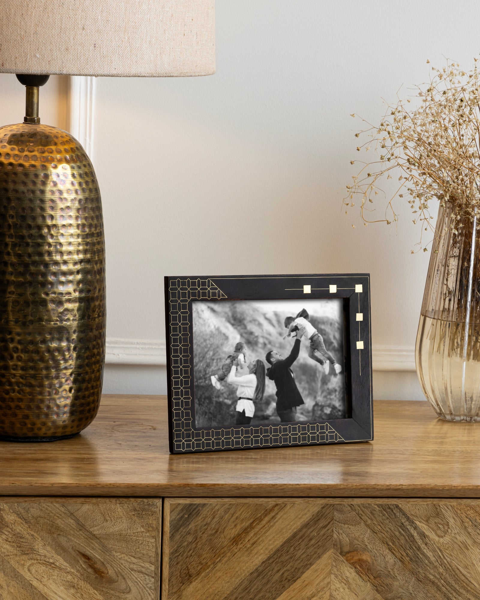 Knot Trakashi Photo  Frame