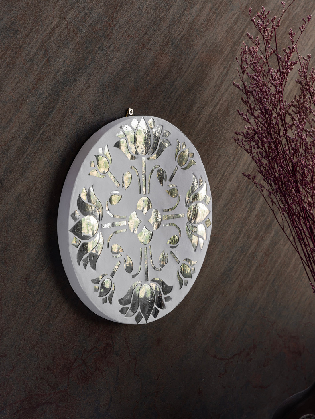 Lotus Thikri Wall Plate