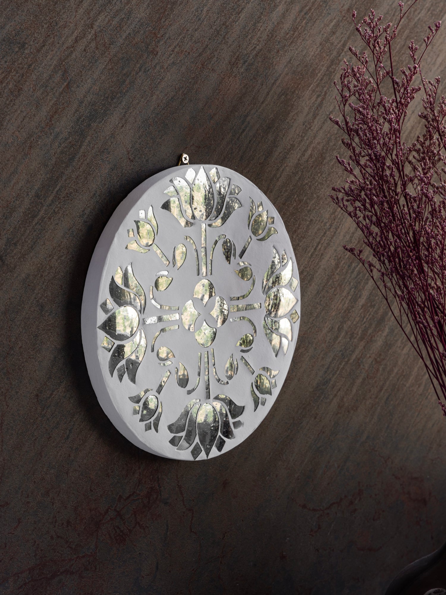 Lotus Thikri Wall Plate